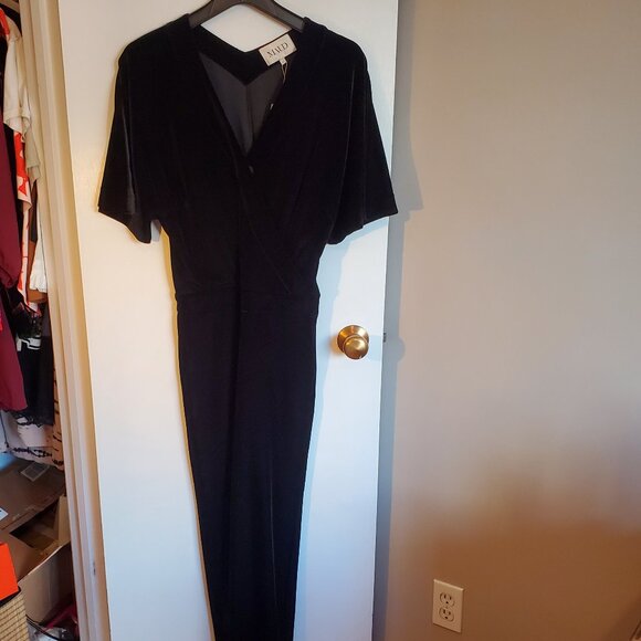 Velvet Jumsuit - Picture 1 of 10